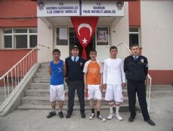 Polisler için yarıştılar